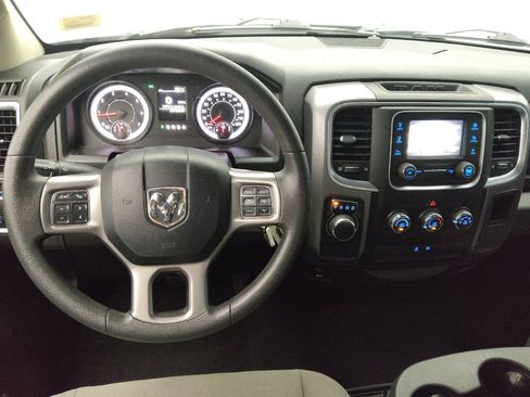 Used 2022 RAM 1500 Classic SLT RWD image 22