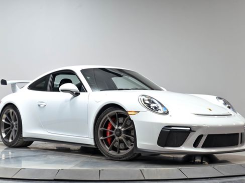 Used 2018 Porsche 911 GT3 RWD image 47