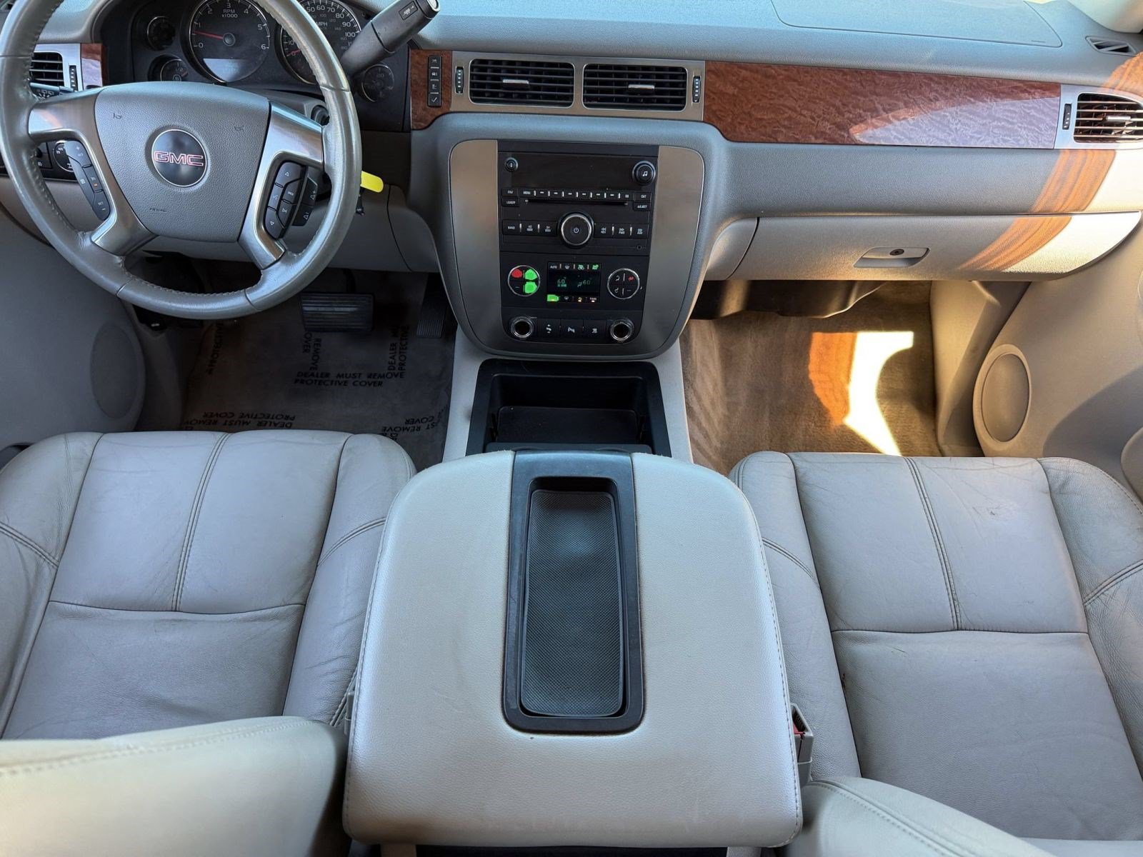 Used 2007 GMC Yukon SLT w/ SLT Preferred Equipment Group AWD/4WD image 17
