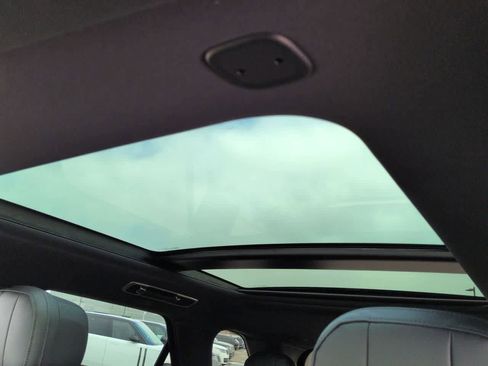 New 2026 Land Rover Range Rover Sport SE image 19