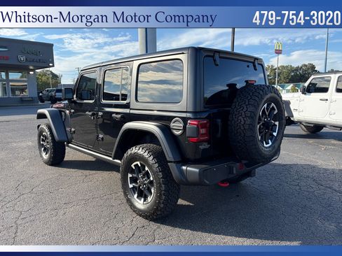 Used 2024 Jeep Wrangler Unlimited Rubicon w/ Technology Group image 8