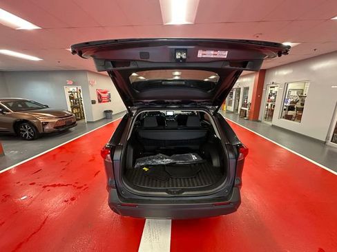 Used 2025 Toyota RAV4 XLE w/ Convenience Package image 25