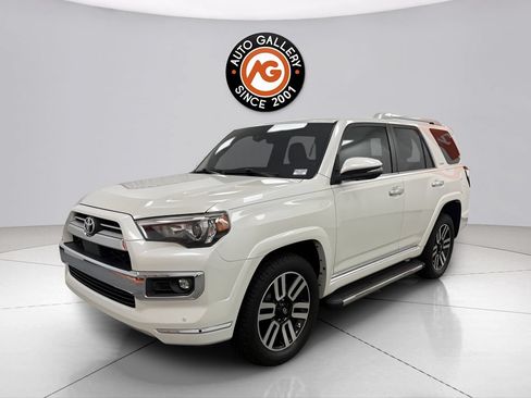 Used 2021 Toyota 4Runner Limited AWD/4WD image 7