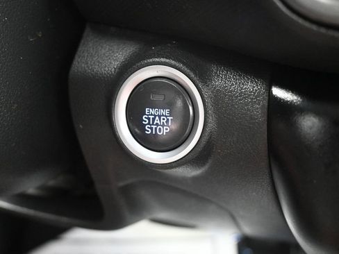 Used 2022 Hyundai Kona Limited AWD/4WD image 27