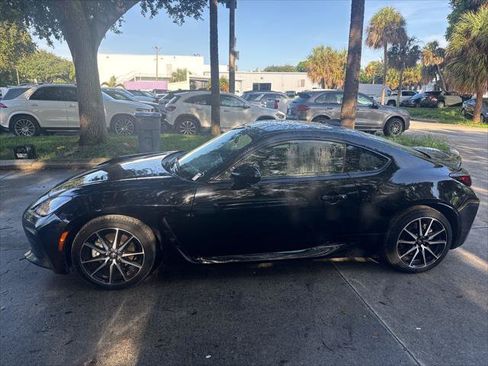 Used 2023 Toyota GR86 RWD image 13