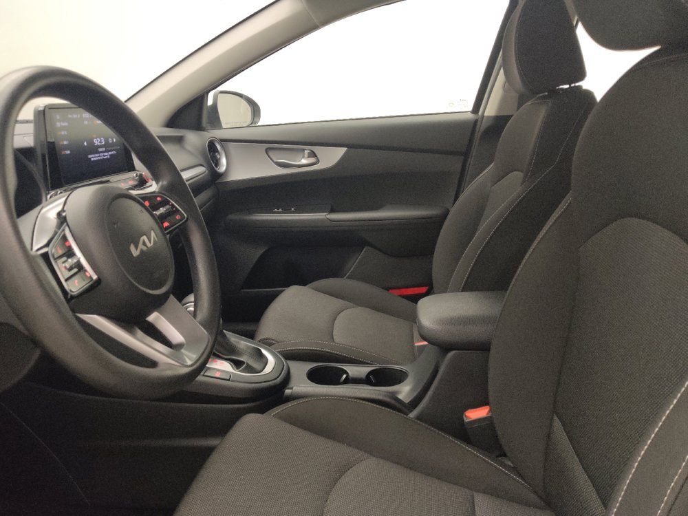 Used 2023 Kia Forte LXS w/ LXS Technology Package FWD image 17