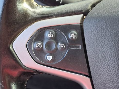 Used 2022 Chevrolet Colorado LT w/ Fleet Safety Package RWD image 19