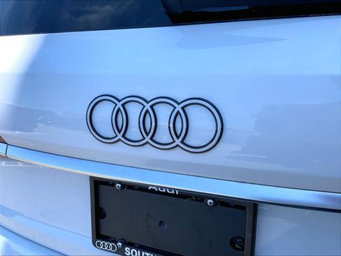 Certified 2025 Audi Q7 3.0T Premium Plus w/ Premium Plus Package AWD/4WD image 30