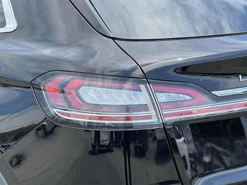 Certified 2022 Lincoln Nautilus Reserve AWD/4WD image 30