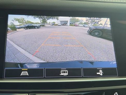 Certified 2022 Cadillac XT5 Premium Luxury FWD image 16