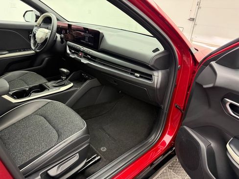 Used 2025 Kia K4 GT-Line w/ GT-Line Sunroof Package FWD image 30