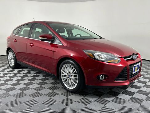 Used 2013 Ford Focus Titanium FWD image 14