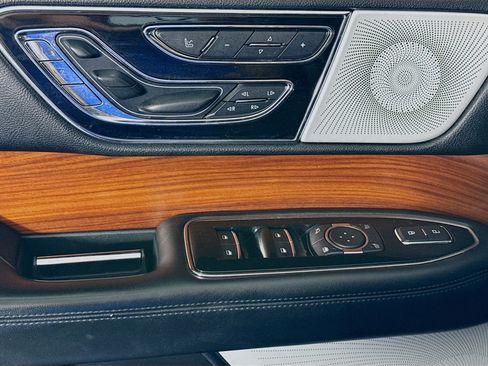 Used 2019 Lincoln Navigator Reserve w/ Cargo Package AWD/4WD image 24