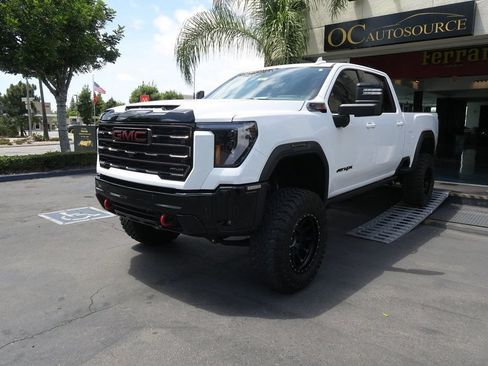 Used 2025 GMC Sierra 2500 AT4X AWD/4WD image 60