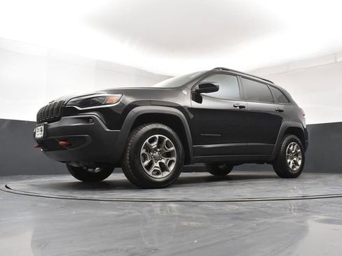 Used 2022 Jeep Cherokee Trailhawk w/ Premium Leather Package image 21