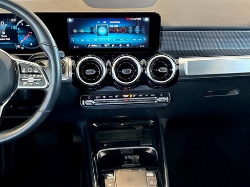 Certified 2022 Mercedes-Benz GLB 250 image 18