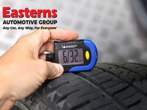 Used 2022 Jeep Wrangler Unlimited Sahara w/ Cold Weather Group AWD/4WD image 28