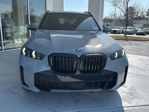 New 2026 BMW X5 sDrive40i RWD image 8