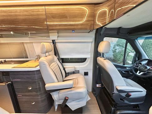 Used 2020 Mercedes-Benz Sprinter 3500 image 63