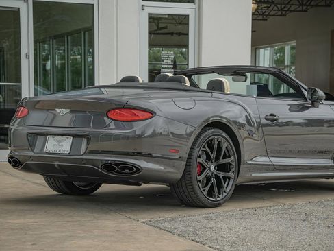 Certified 2024 Bentley Continental GT V8 image 11