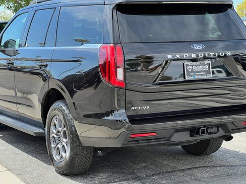 Used 2025 Ford Expedition Active AWD/4WD image 5