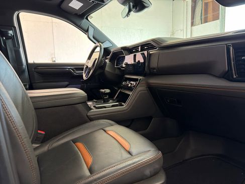 Used 2024 GMC Sierra 1500 AT4 w/ Technology Package image 24