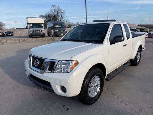 Used 2017 Nissan Frontier SV image 40