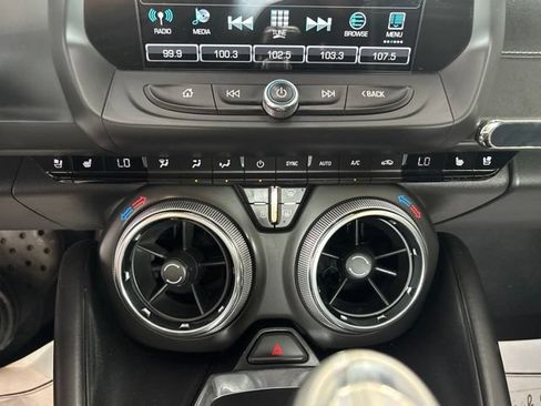 Used 2018 Chevrolet Camaro SS RWD image 6