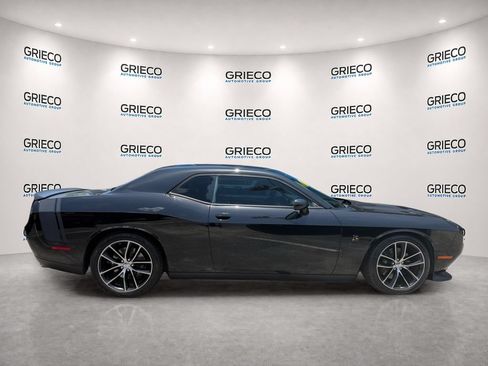 Used 2016 Dodge Challenger R/T Scat Pack RWD image 8