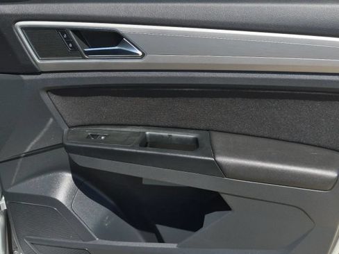Used 2019 Volkswagen Atlas S FWD image 17