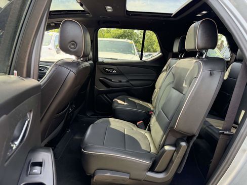 Used 2023 Chevrolet Traverse Premier w/ Redline Edition AWD/4WD image 14