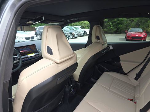 Certified 2026 BMW X3 xDrive30i w/ Convenience Package AWD/4WD image 16