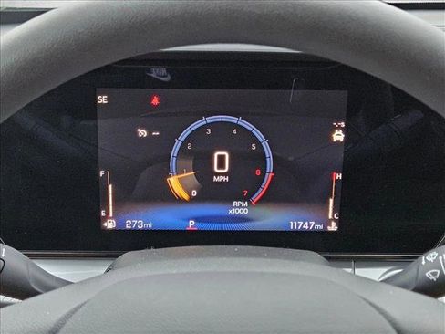 Used 2025 Chevrolet Trax LT image 11