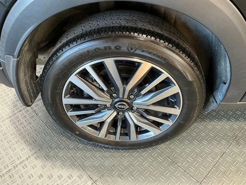 Used 2024 Nissan Kicks SV FWD image 38