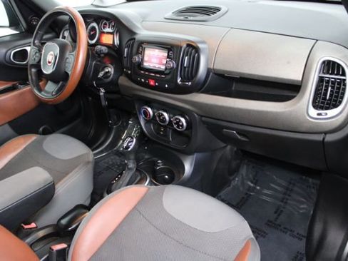 Used 2015 FIAT 500L Trekking FWD image 22