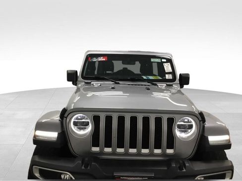 Used 2020 Jeep Wrangler Unlimited Sahara AWD/4WD image 3