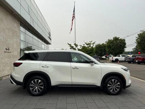 Certified 2025 INFINITI QX60 Pure AWD/4WD image 3