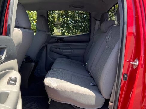 Used 2015 Toyota Tacoma PreRunner w/ SR5 Package RWD image 15