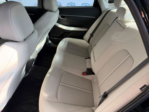 Used 2025 Hyundai Sonata SEL FWD image 19