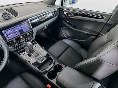 New 2026 Porsche Macan AWD/4WD image 25