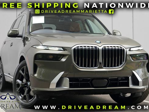 Used 2025 BMW X7 xDrive40i AWD/4WD image 2