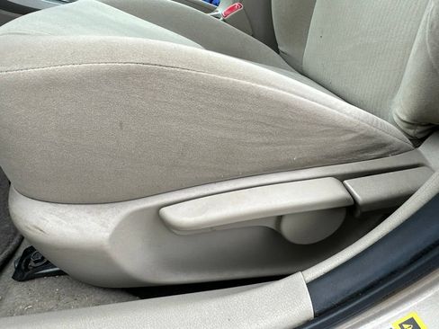 Used 2010 Toyota Corolla LE FWD image 16