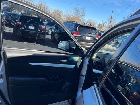 Used 2014 Subaru Outback 2.5i w/ Alloy Wheel Package image 10