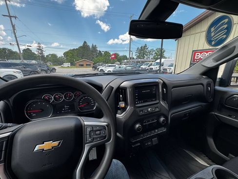 Used 2022 Chevrolet Silverado 2500 Custom w/ Custom Value Package AWD/4WD image 23
