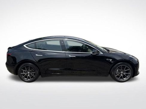 Used 2019 Tesla Model 3 Standard Range Plus RWD image 2