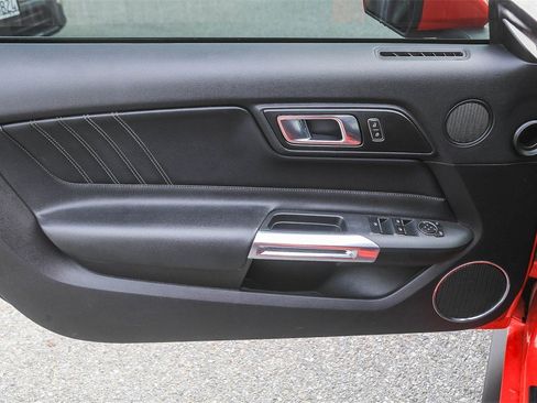 Used 2019 Ford Mustang GT Premium image 19