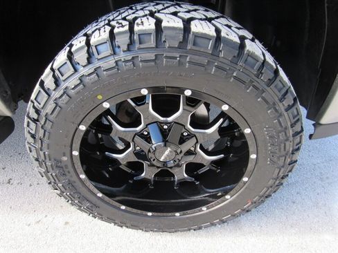 Used 2009 GMC Sierra 2500 SLE w/ Convenience Package image 8