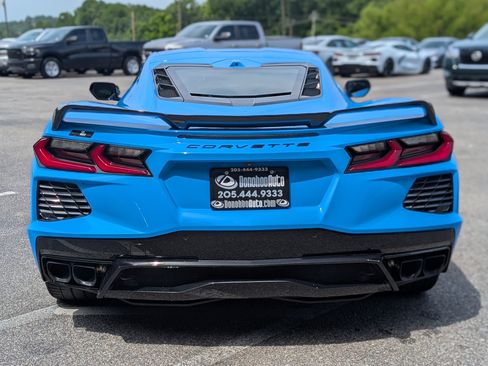 Used 2024 Chevrolet Corvette Stingray Premium Cpe w/ Z51 Performance Package RWD image 8