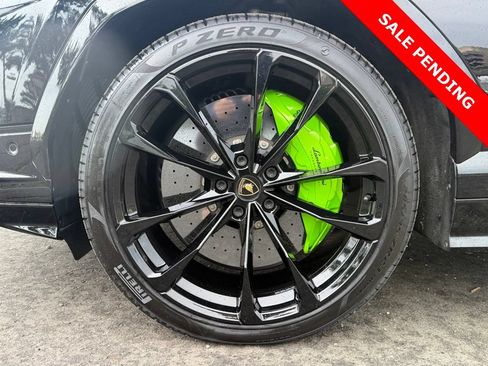 Used 2024 Lamborghini Urus S AWD/4WD image 11