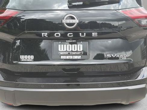 Used 2024 Nissan Rogue SV w/ SV Premium Package AWD/4WD image 40